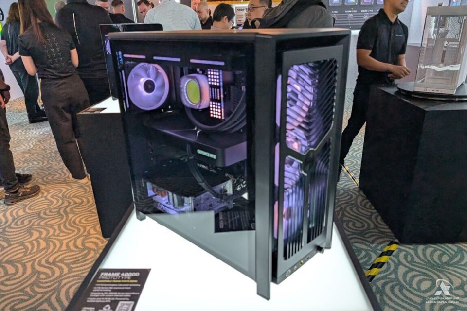 کیس گیمینگ کورسیر Corsair-FRAME-4000D