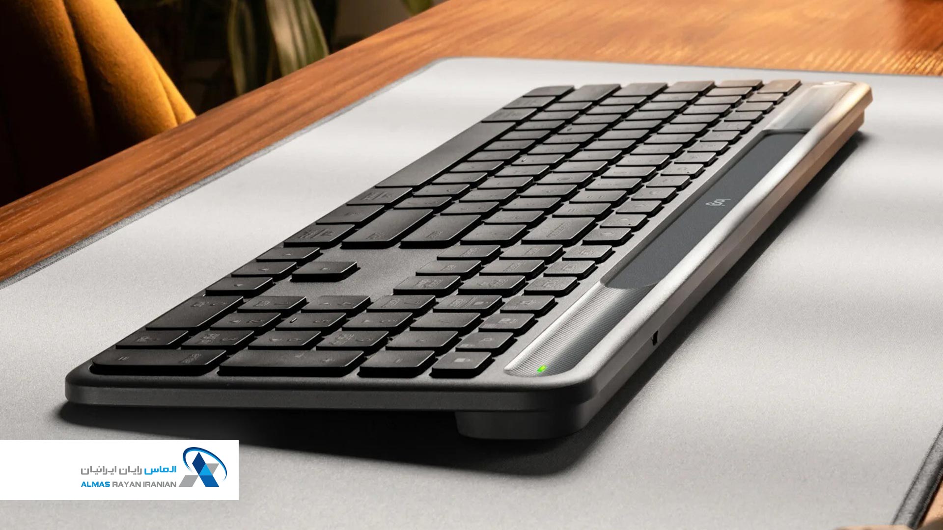 کیبورد لاجیتک Logitech Signature Slim Solar+ K980 Keyboard