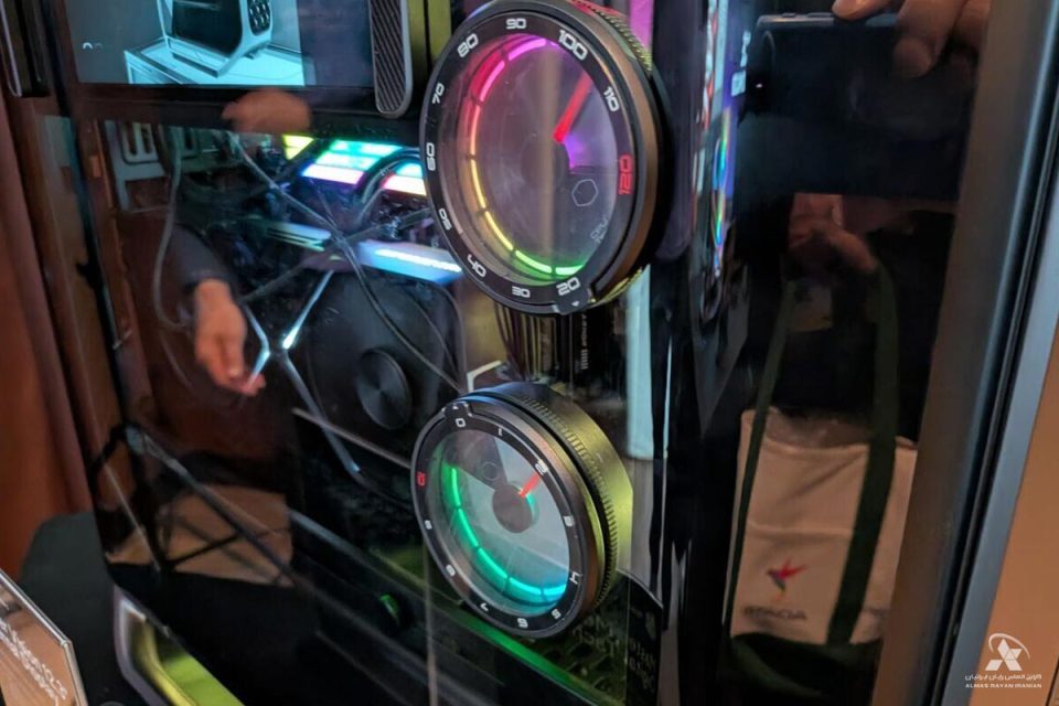 کولرمستر Coolermaster-masterframe-case
