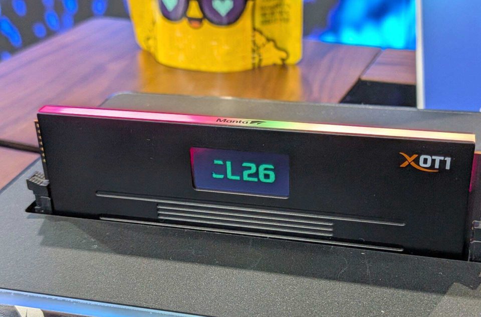 رم وی‌کالر Xfinity+ OLED Manta